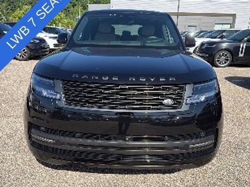 Used 2025 Land Rover Range Rover Long Wheelbase SE AWD/4WD image 2