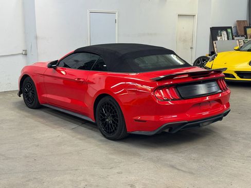 Used 2020 Ford Mustang Premium RWD image 5