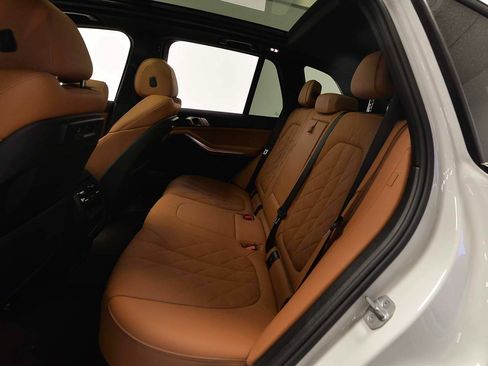 Used 2023 BMW X5 xDrive40i w/ M Sport Package image 10