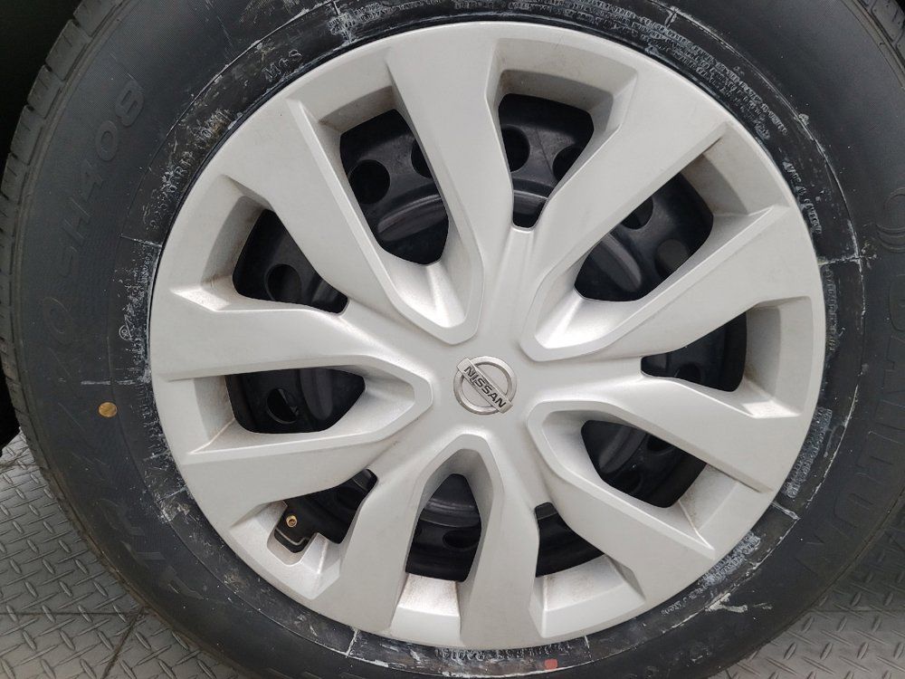 Used 2018 Nissan Rogue S FWD image 31