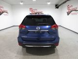 Used 2018 Nissan Rogue SV image 4
