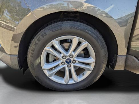 Used 2019 Ford Edge SEL w/ Equipment Group 201A image 23