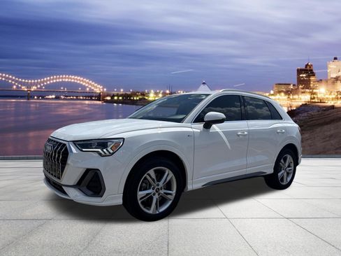 Used 2023 Audi Q3 2.0T Premium w/ Convenience Package AWD/4WD image 1