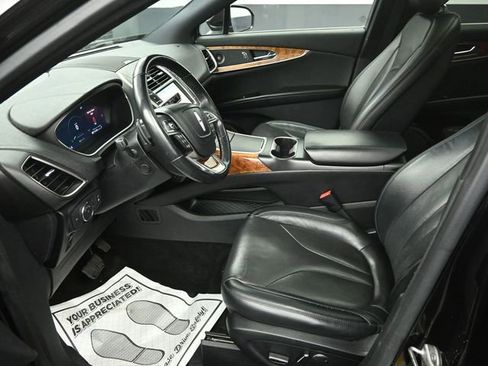 Used 2019 Lincoln Nautilus Reserve image 10