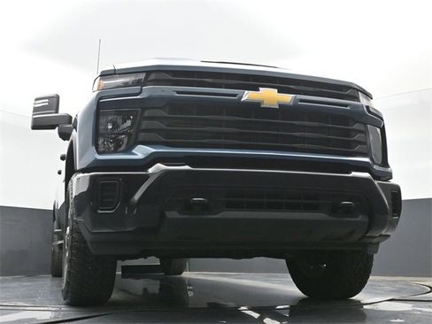Used 2024 Chevrolet Silverado 2500 Custom w/ Custom Value Package image 39