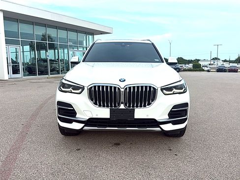 Used 2023 BMW X5 xDrive40i w/ Luxury Seating Package AWD/4WD image 2