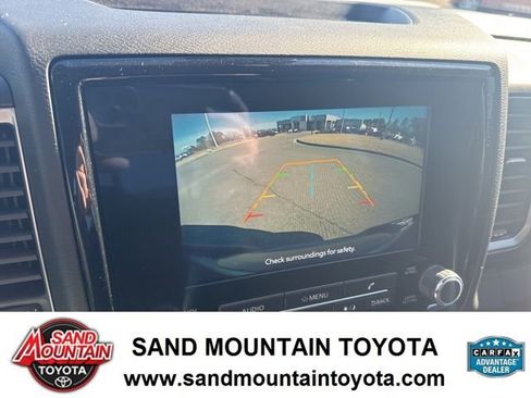 Used 2024 Nissan Frontier SV w/ SV Convenience Package image 24