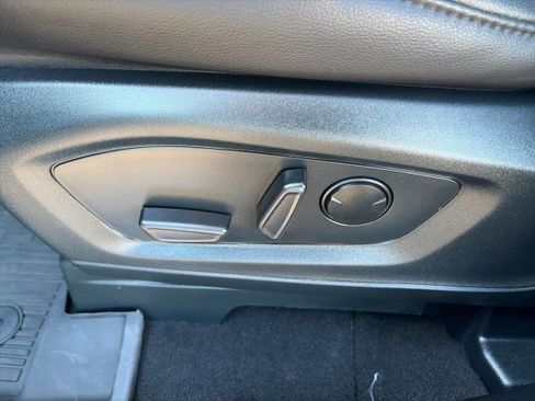 Used 2024 Ford Explorer Limited w/ Limited Technology Package image 13