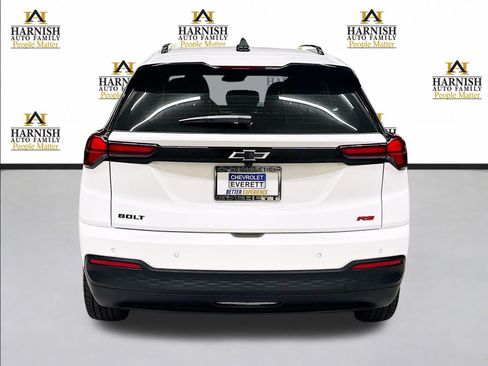 Used 2027 Chevrolet Bolt RS FWD image 6