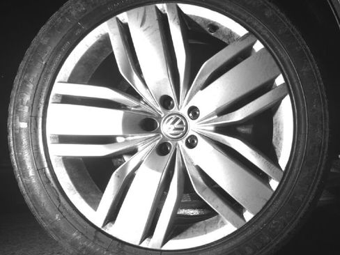 Used 2019 Volkswagen Atlas SE w/ Panoramic Sunroof Package image 12