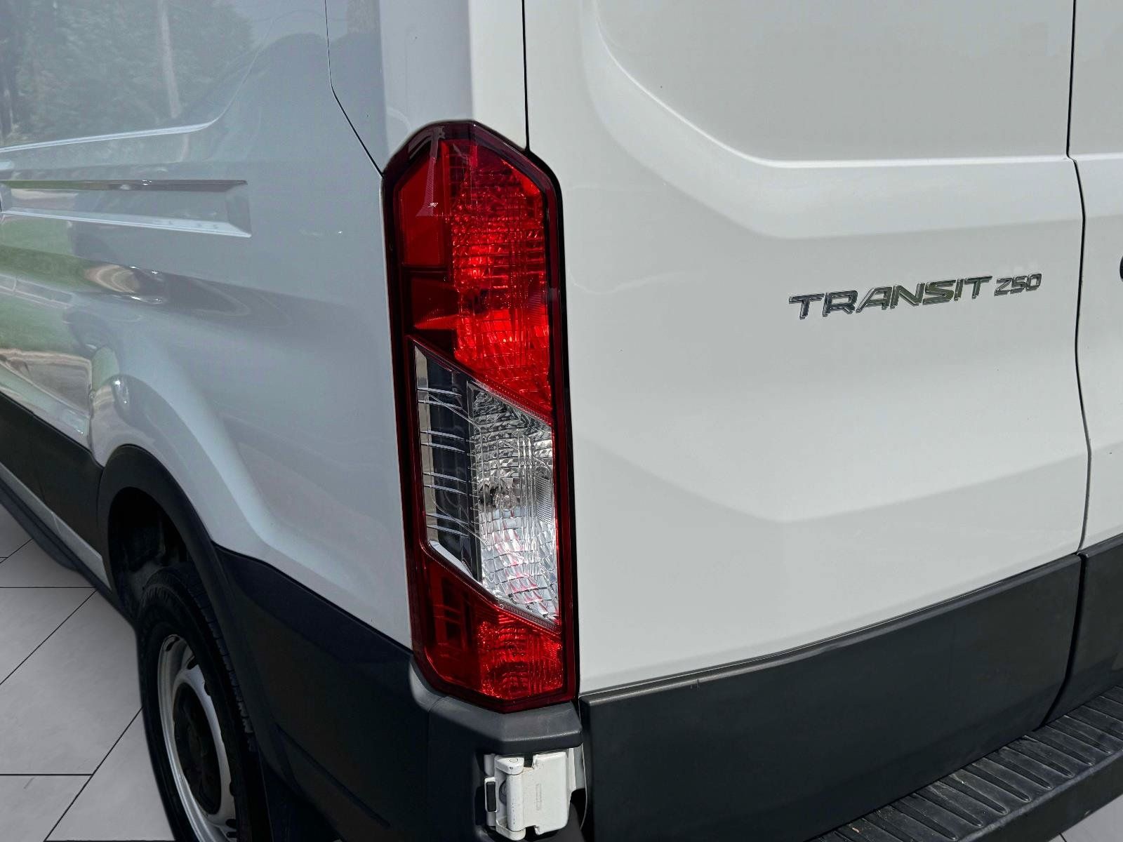 Certified 2023 Ford Transit 250 Medium Roof RWD image 8
