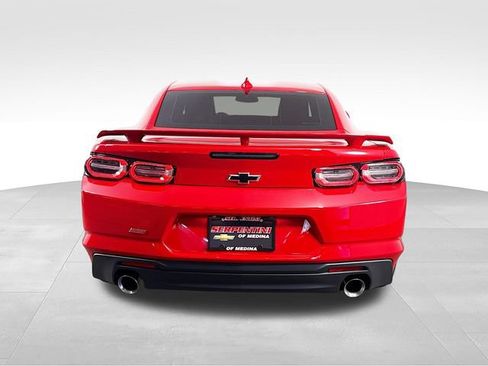 Used 2022 Chevrolet Camaro SS RWD image 7