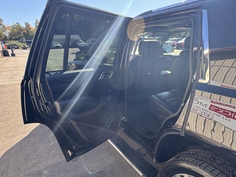 Used 2019 GMC Yukon Denali image 31