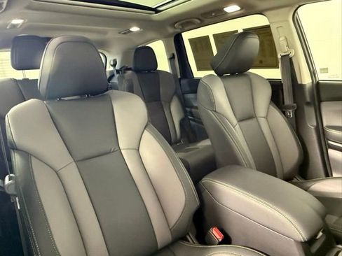 Used 2025 Subaru Ascent Onyx Edition w/ Onyx Package image 55