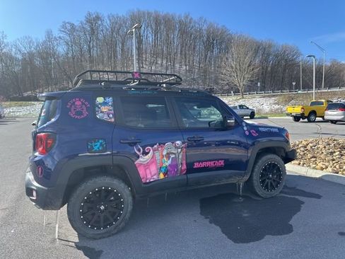 Used 2019 Jeep Renegade Limited w/ Quick Order Package 22P image 14