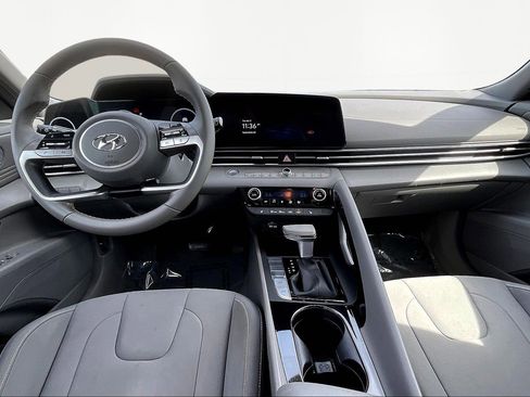 Certified 2023 Hyundai Elantra SEL w/ Convenience Package FWD image 7