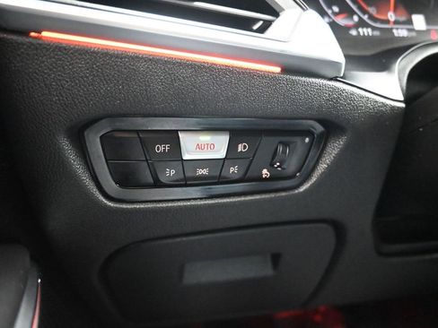 Used 2020 BMW 330i xDrive Sedan w/ Premium Package image 26