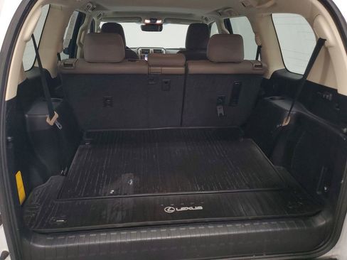 Used 2020 Lexus GX 460 Premium w/ Premium Package image 25