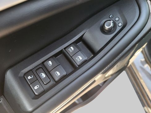 Used 2022 Jeep Grand Cherokee L Limited image 28