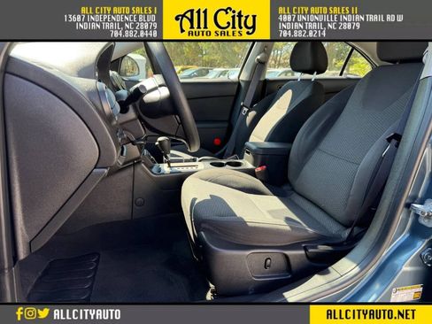 Used 2005 Pontiac G6 Sedan w/ Drivers Package FWD image 9