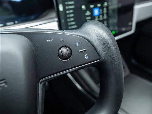 Used 2022 Tesla Model X Plaid image 27