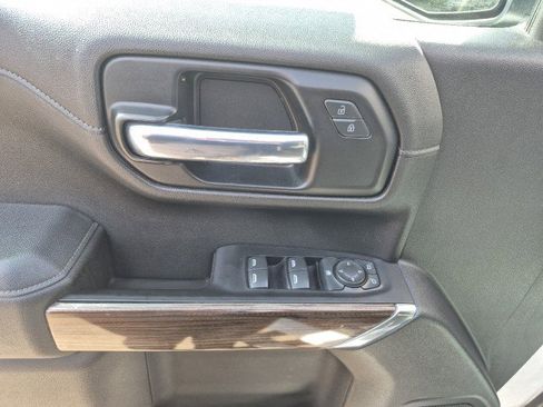 Used 2021 Chevrolet Silverado 1500 LT image 17