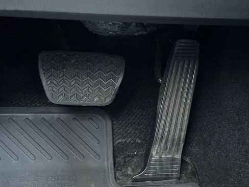 Used 2023 Toyota Camry LE w/ Convenience Package image 36