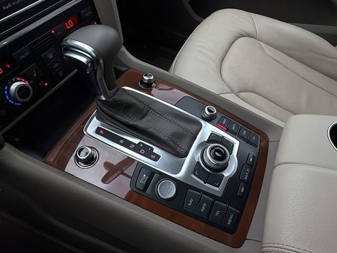 Used 2015 Audi Q7 3.0T S line Prestige AWD/4WD image 32