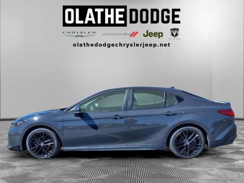 Used 2025 Toyota Camry SE image 20