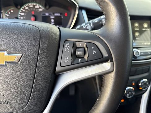 Used 2019 Chevrolet Trax LT w/ LT Convenience Package image 22