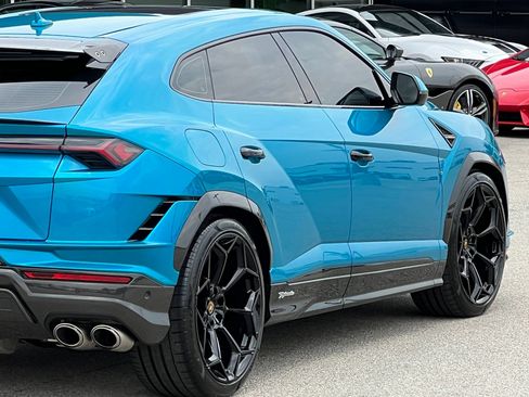 Used 2023 Lamborghini Urus Performante AWD/4WD image 9