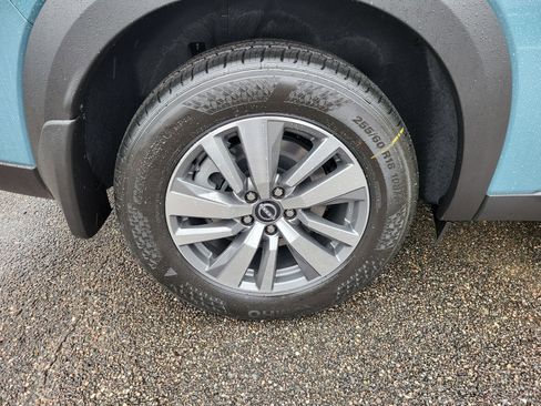 New 2026 Nissan Pathfinder SL FWD image 5