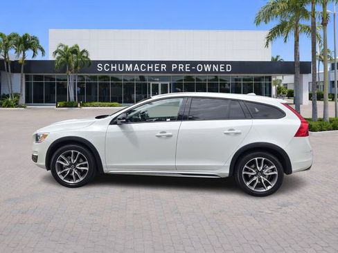 Used 2018 Volvo V60 T5 Cross Country w/ Convenience Package AWD/4WD image 4