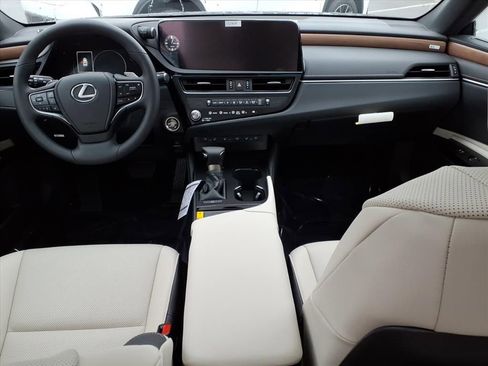 New 2025 Lexus ES 350 w/ Premium Package image 7