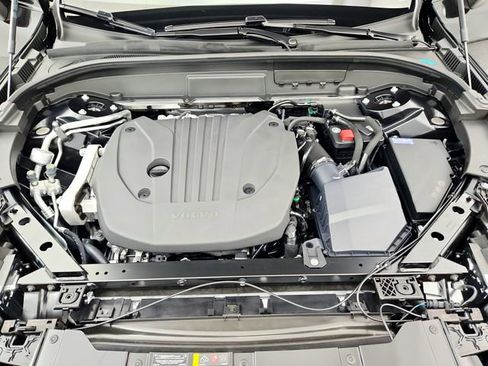 New 2026 Volvo XC60 B5 Plus w/ Protection Package Premier image 20