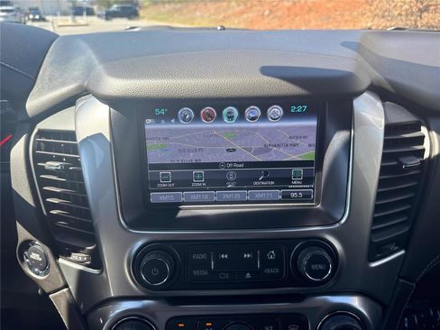 Used 2020 Chevrolet Suburban Premier image 20