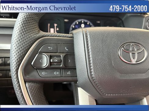 Used 2025 Toyota Tacoma SR5 AWD/4WD image 16