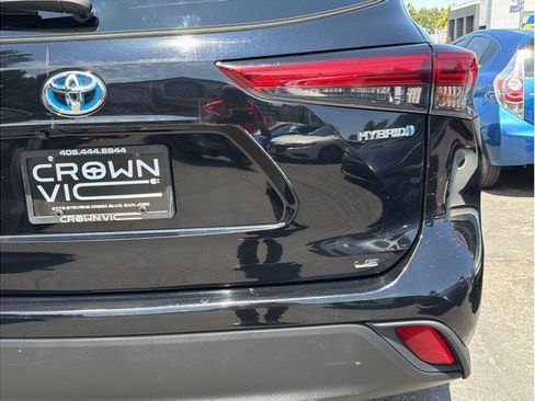 Used 2022 Toyota Highlander LE AWD/4WD image 27