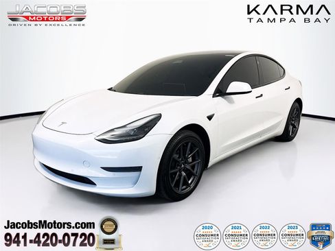 Used 2021 Tesla Model 3 Standard Range Plus image 1