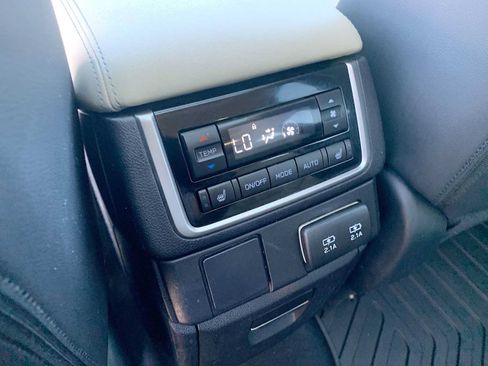 Used 2021 Subaru Ascent Limited w/ Technology Package AWD/4WD image 22