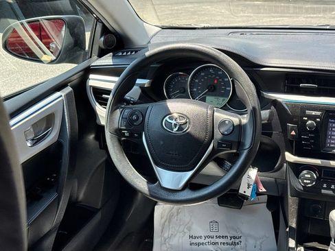 Used 2016 Toyota Corolla LE FWD image 17