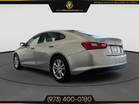 Used 2017 Chevrolet Malibu LT image 4
