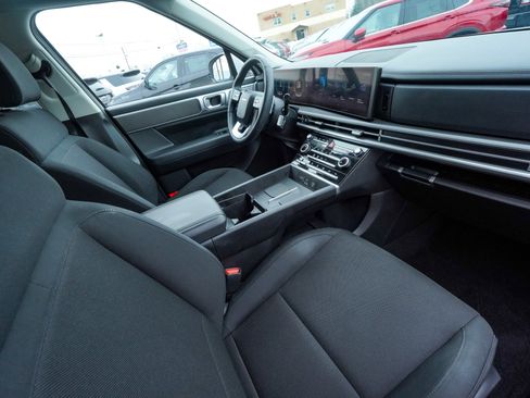 Used 2025 Hyundai Santa Fe SE image 44