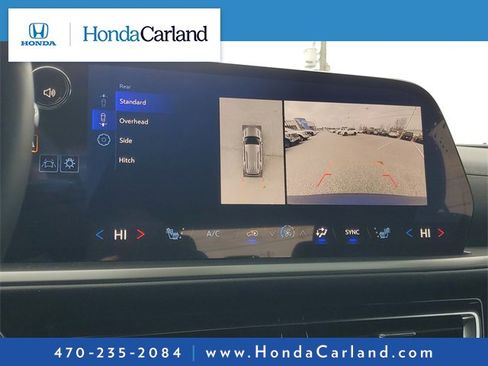 Used 2025 Chevrolet Traverse LT w/ Midnight/Sport Edition image 19