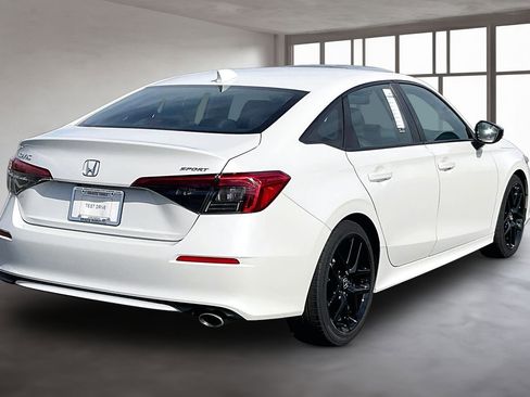 Used 2023 Honda Civic Sport image 6
