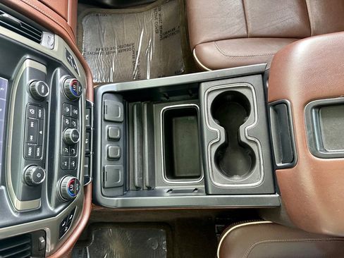 Used 2014 Chevrolet Silverado 1500 High Country image 29