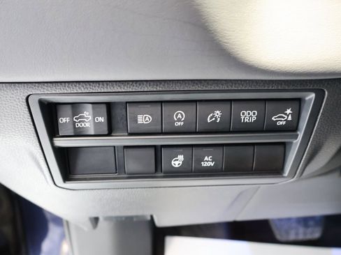 Used 2024 Toyota Tundra Platinum image 14