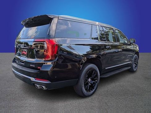 Used 2025 GMC Yukon XL Denali AWD/4WD image 5