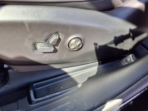 New 2026 Chrysler Pacifica Select AWD/4WD image 23