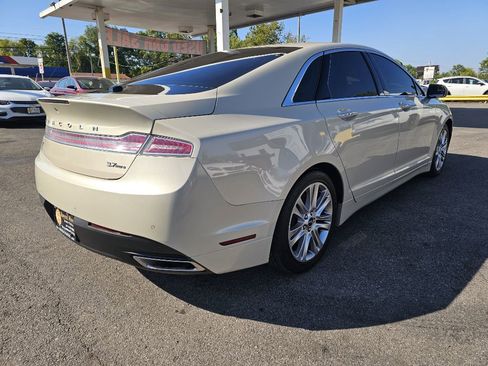 Used 2015 Lincoln MKZ AWD image 12